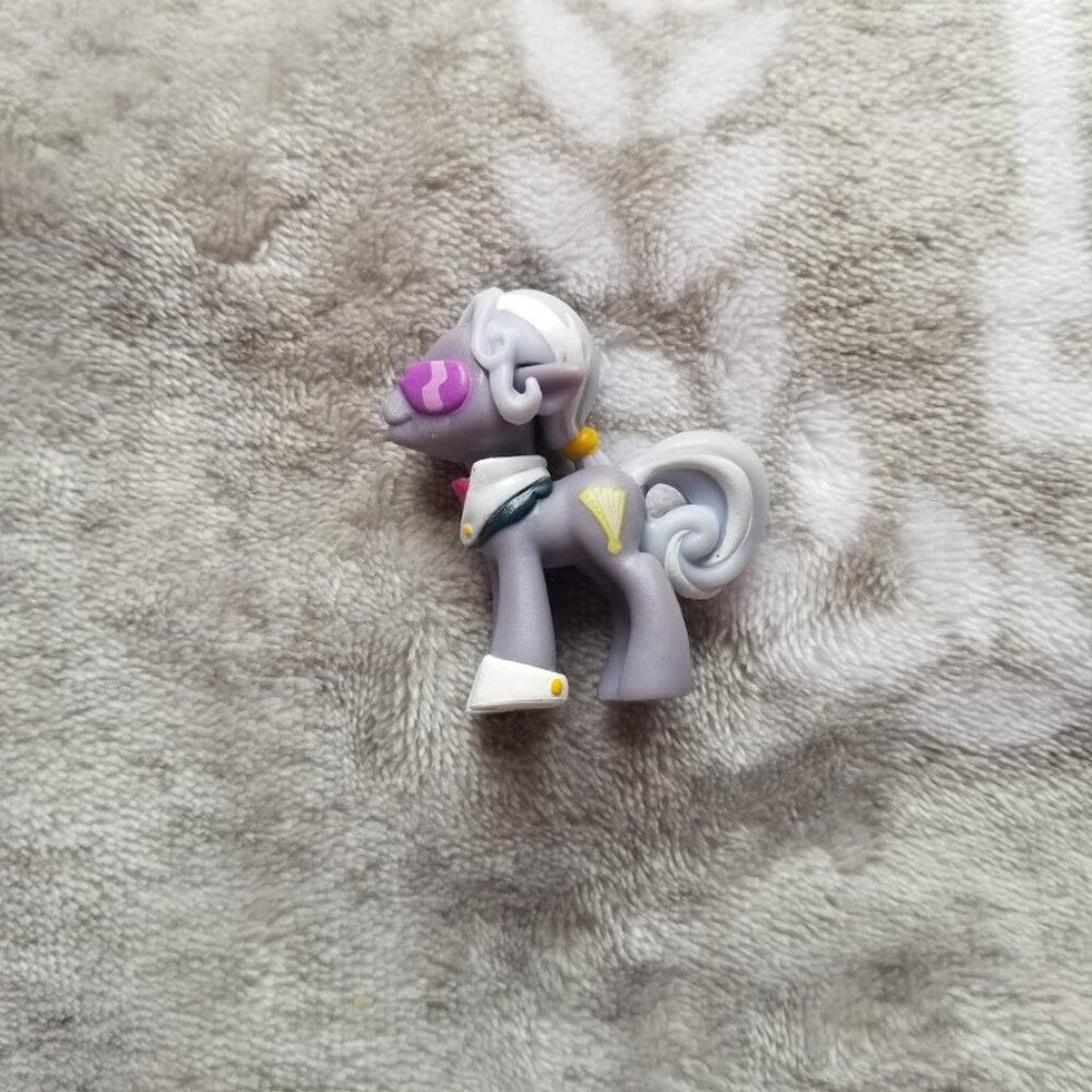 My Little Pony Figure Hoity Toity Gray White Purple MLP G4 Mini Figurine